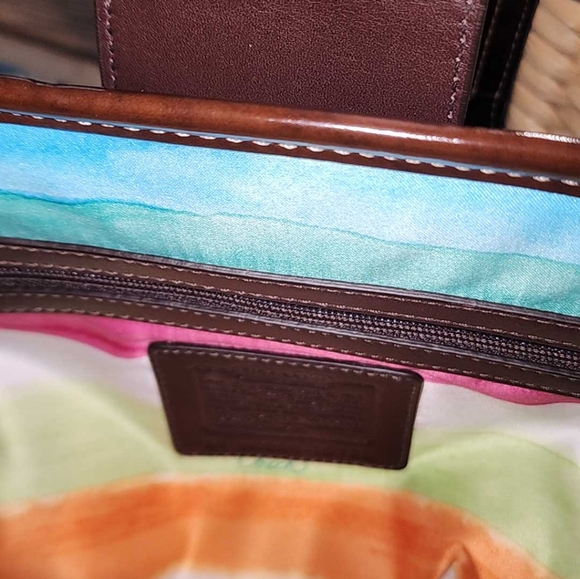 Coach 2008 brown, straw, turn lock basket with brass hardware - Picture 14 of 14